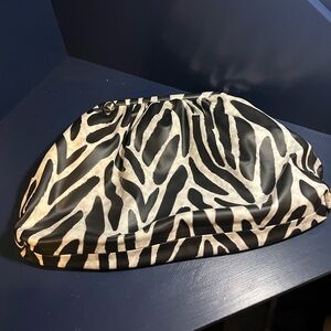 Zebra print large clutch bag - Balenciaga style